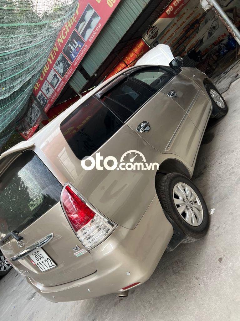 Toyota Innova V 2011 - Bán Toyota Innova V năm sản xuất 2011 chính chủ, 298 triệu