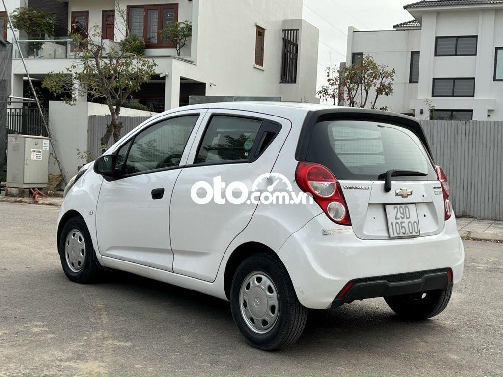 Chevrolet Spark 2013 - Cần bán lại xe Chevrolet Spark sản xuất 2013, màu trắng, xe nhập, 160tr