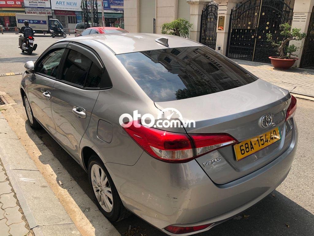 Toyota Vios 2020 - Cần bán lại xe Toyota Vios sản xuất năm 2020, màu bạc giá cạnh tranh