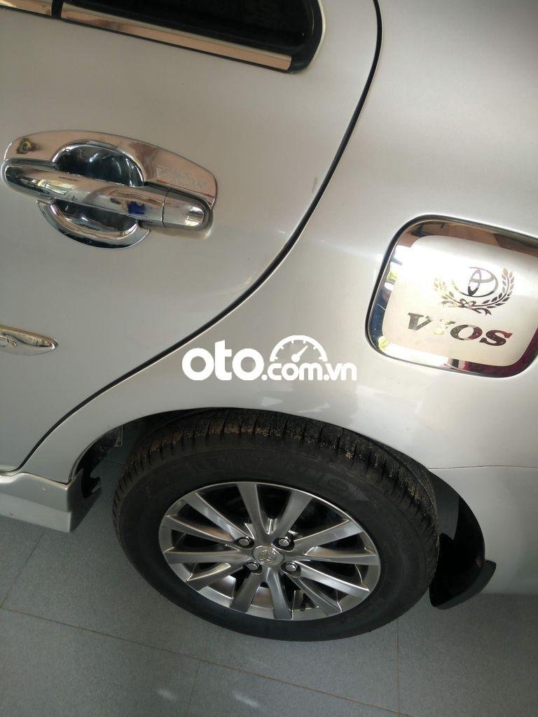 Toyota Vios 2010 - Bán Toyota Vios 1.5E sản xuất 2010, màu bạc