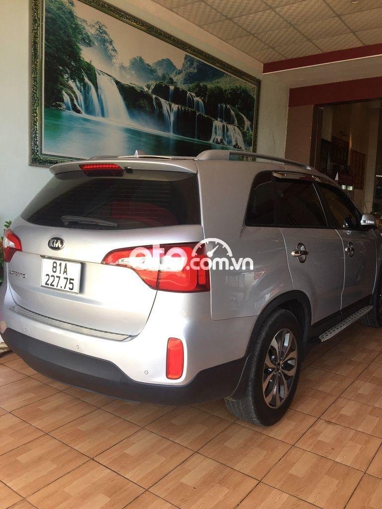 Kia Sorento 2016 - Bán Kia Sorento năm sản xuất 2016, màu bạc, giá tốt