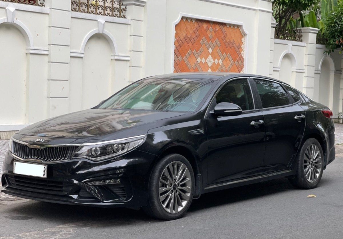 Kia Optima   2.0 AT  2019 - Bán Kia Optima 2.0 AT năm sản xuất 2019, màu đen giá cạnh tranh