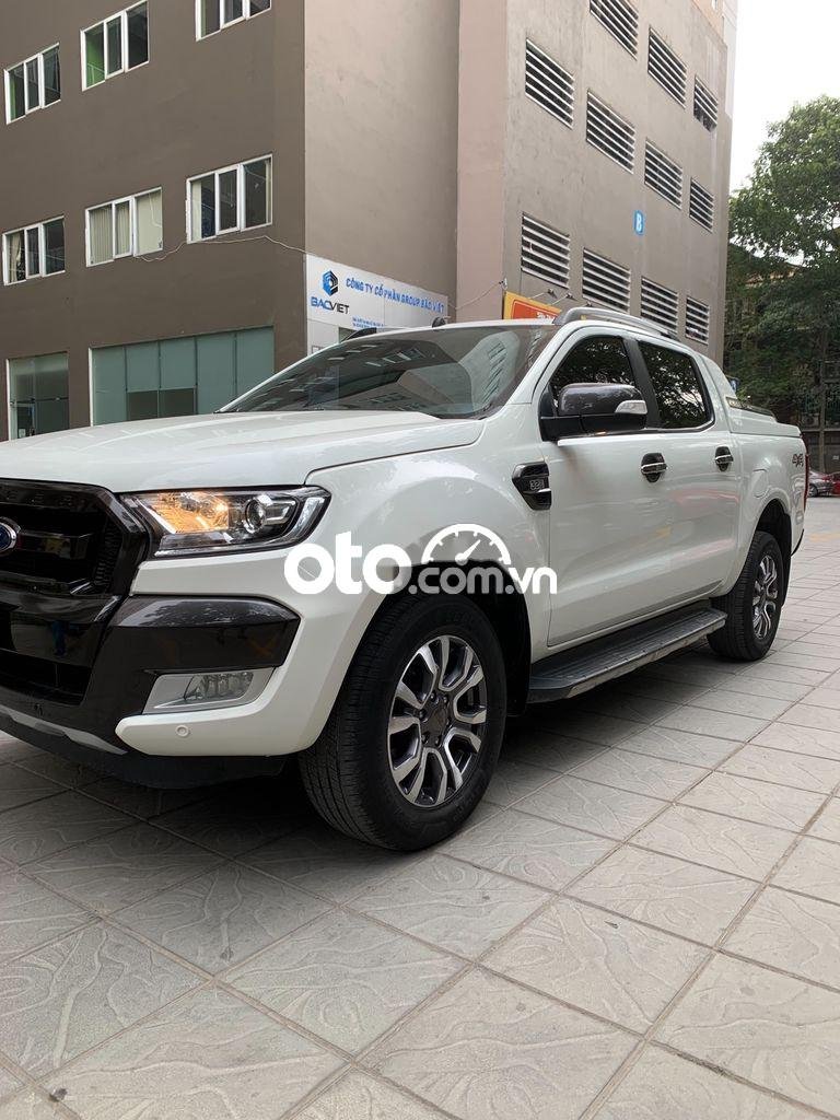 Ford Ranger  Wildtrak 3.2   2017 - Cần bán xe Ford Ranger Wildtrak 3.2 sản xuất năm 2017, màu trắng, nhập khẩu