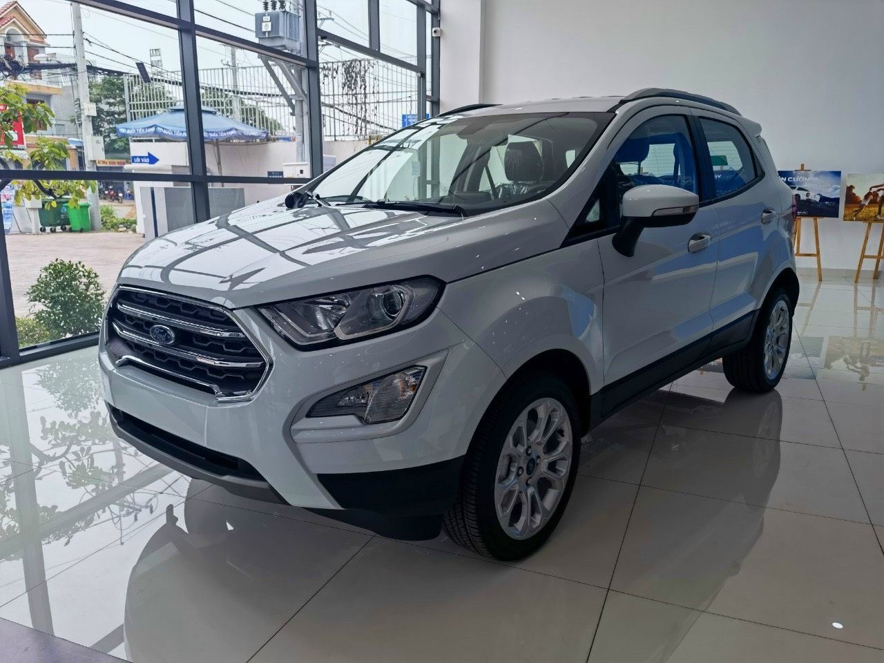 Ford EcoSport 2021 - Hỗ trợ 100% phí trước bạ, ưu đãi hấp dẫn trong tháng, xe sẵn giao ngay