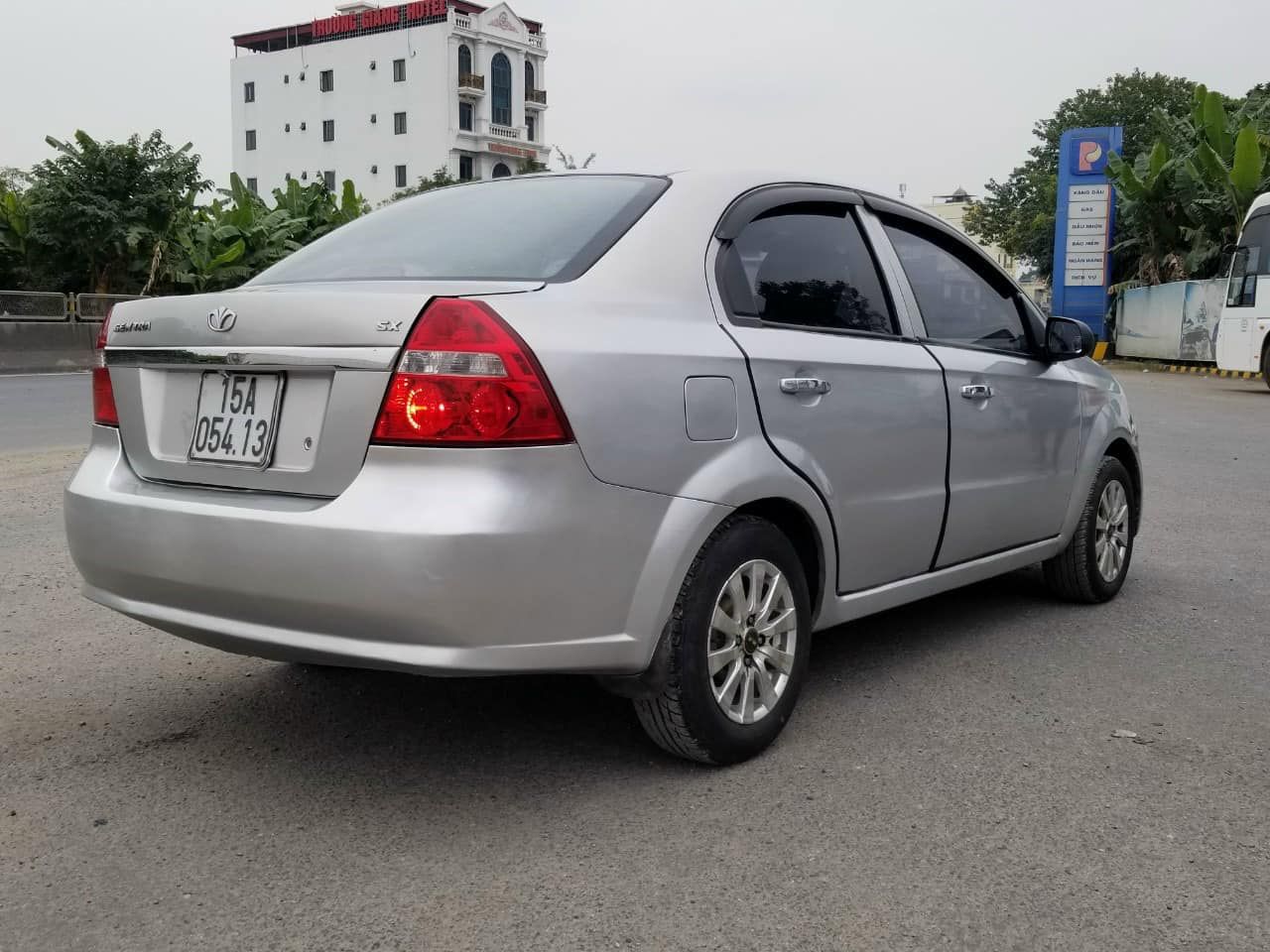 Daewoo Gentra 2008 - Bán xe Daewoo Gentra năm sản xuất 2008, màu bạc