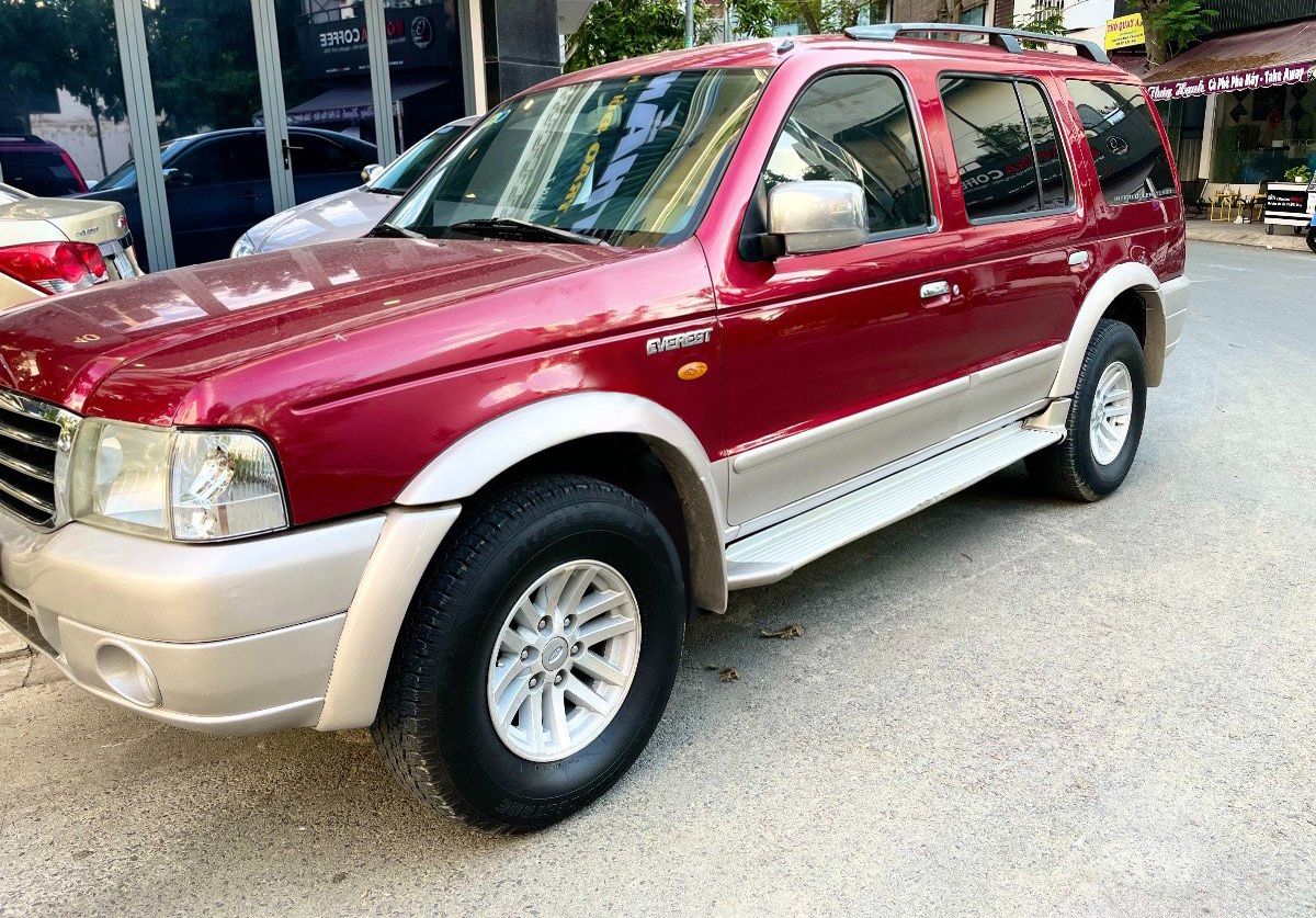 Ford Everest MT 2005 - Bán Ford Everest MT sản xuất 2005, màu đỏ giá cạnh tranh