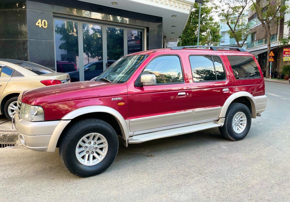 Ford Everest MT 2005 - Bán Ford Everest MT sản xuất 2005, màu đỏ giá cạnh tranh