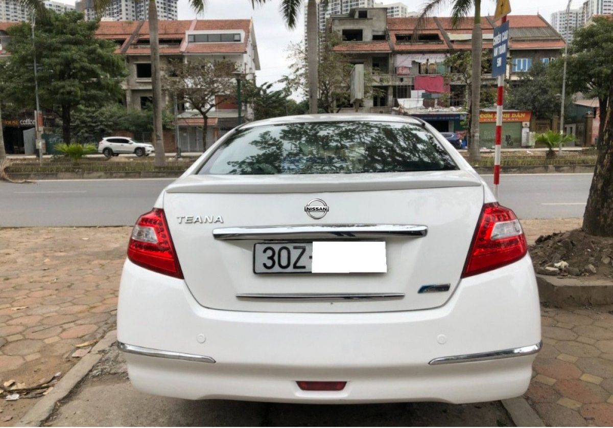 Nissan Teana   2.0 AT  2010 - Bán ô tô Nissan Teana 2.0 AT sản xuất năm 2010, màu trắng, nhập khẩu nguyên chiếc