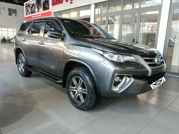 Toyota Fortuner MT 2018 - Cần bán lại xe Toyota Fortuner MT năm 2018, màu xám, giá chỉ 847 triệu