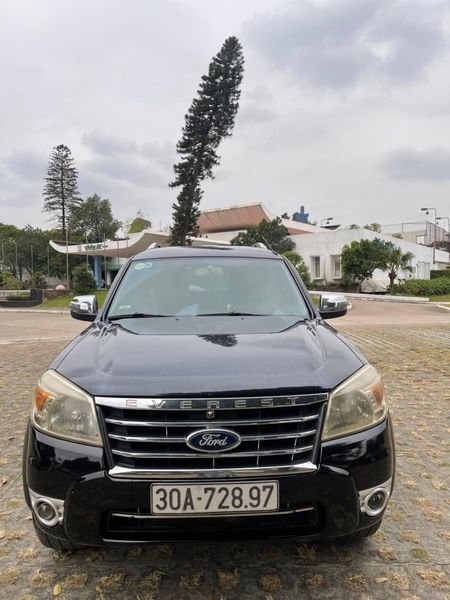 Ford Everest AT 2010 - Cần bán xe Ford Everest AT sản xuất 2010, màu đen, 400tr