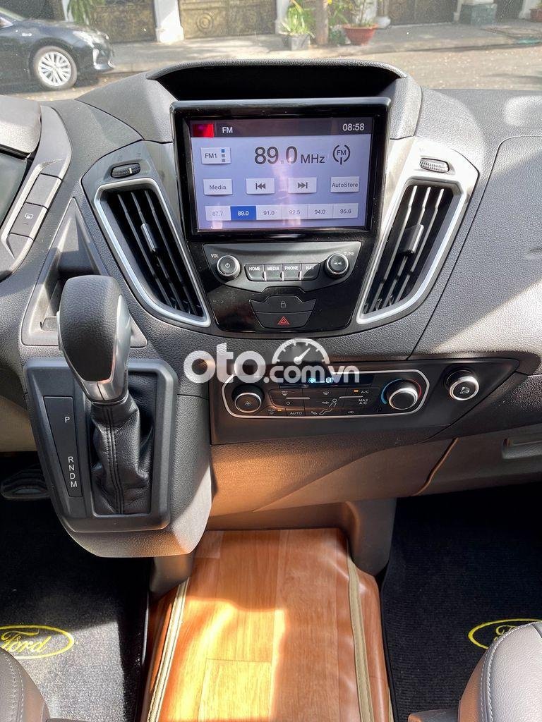 Ford Tourneo Titanium 2019 - Bán Ford Tourneo Titanium sản xuất năm 2019, màu trắng, 808tr