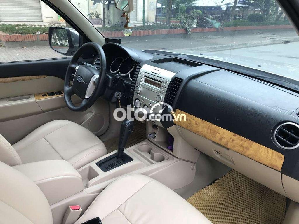 Ford Everest Limited 4x2 2011 - Cần bán Ford Everest Limited 4x2 năm 2011