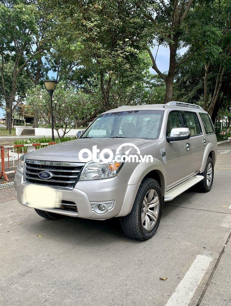 Ford Everest MT 2012 - Cần bán gấp Ford Everest MT sản xuất 2012