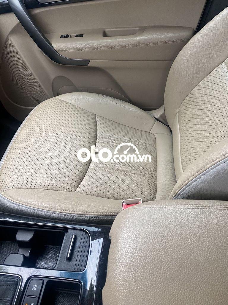 Kia Sorento AT 2016 - Bán Kia Sorento AT sản xuất 2016, màu trắng, 615tr