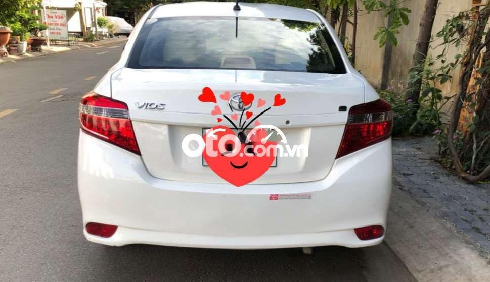 Toyota Vios MT 2016 - Bán ô tô Toyota Vios MT sản xuất 2016, màu trắng