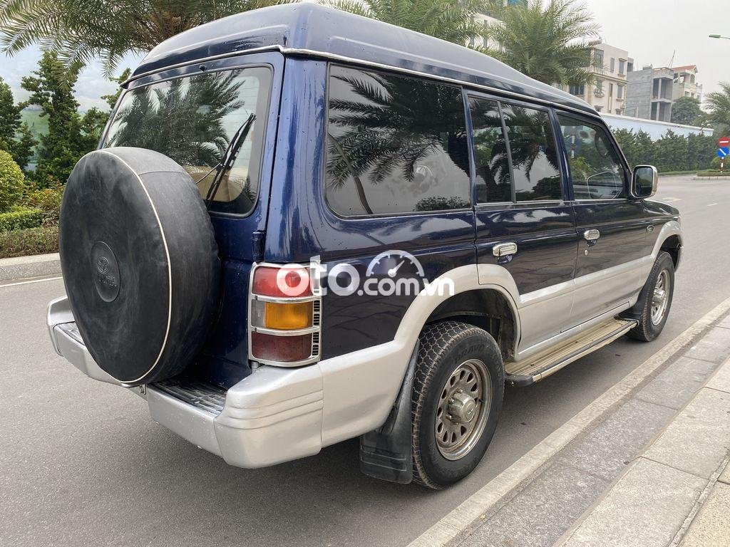 Mitsubishi Pajero 4x2 2005 - Bán ô tô Mitsubishi Pajero 4x2 năm sản xuất 2005