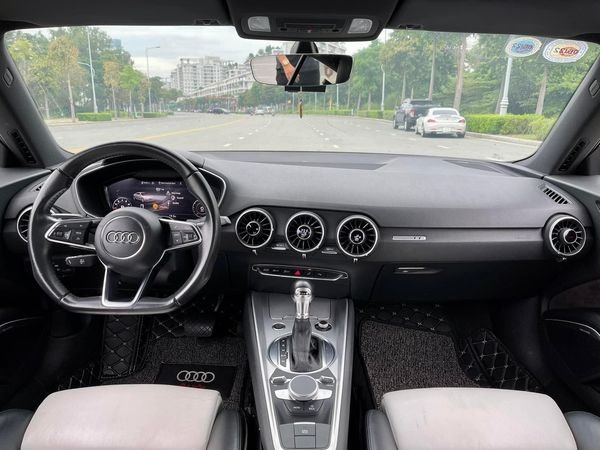 Audi TT  S Line 2018 - Bán Audi TT S Line sản xuất 2018, màu đen, nhập khẩu nguyên chiếc