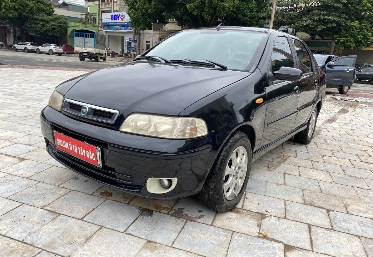 Fiat Albea   HLX   2004 - Bán ô tô Fiat Albea HLX năm 2004, màu đen, 105 triệu