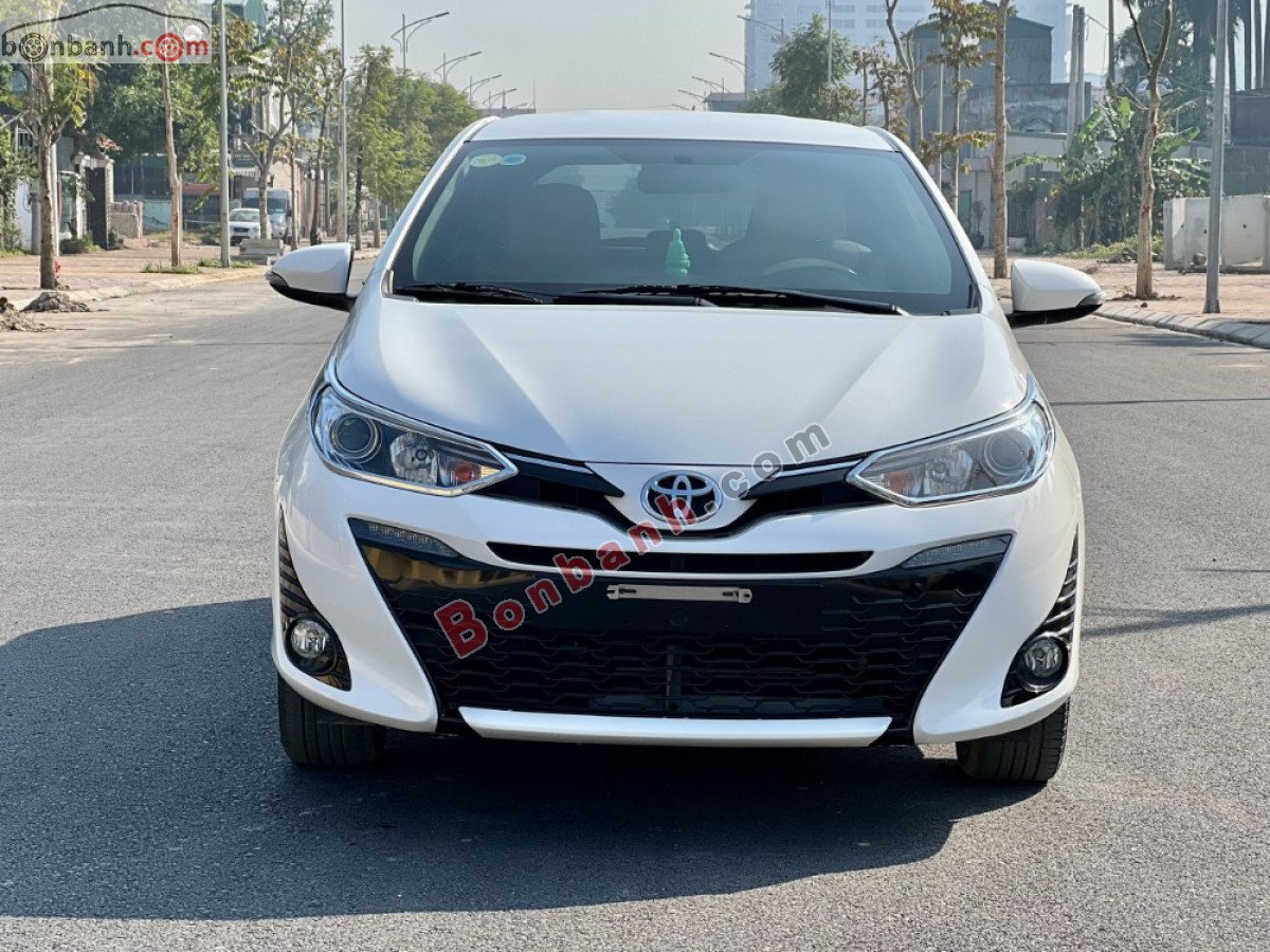 Toyota Yaris   G 2018 - Cần bán gấp Toyota Yaris G đời 2018, màu trắng, nhập khẩu nguyên chiếc, giá tốt