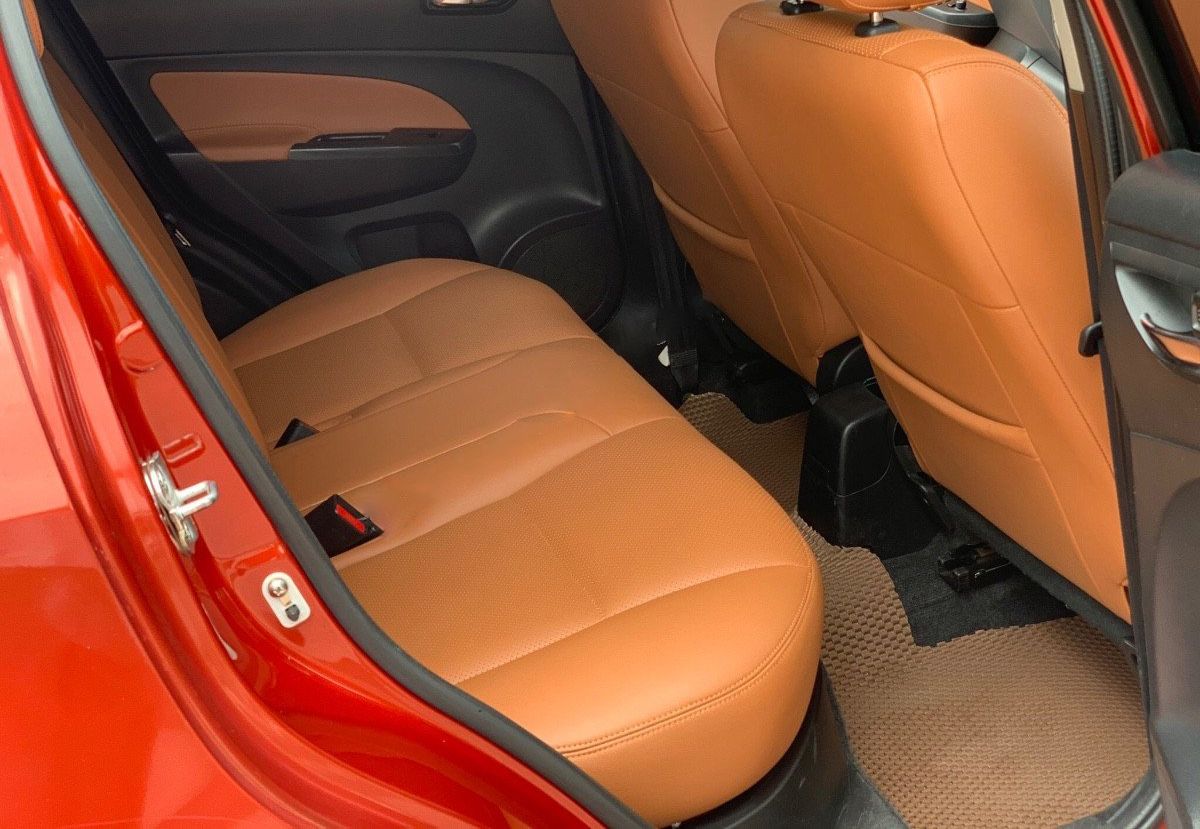 Cần bán Suzuki Swift 1.4AT năm 2014, màu đỏ, giá tốt