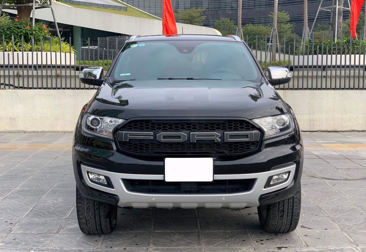 Ford Everest   Titanium 2.0L 4x4 AT  2018 - Cần bán Ford Everest Titanium 2.0L 4x4 AT sản xuất 2018, màu đen, xe nhập