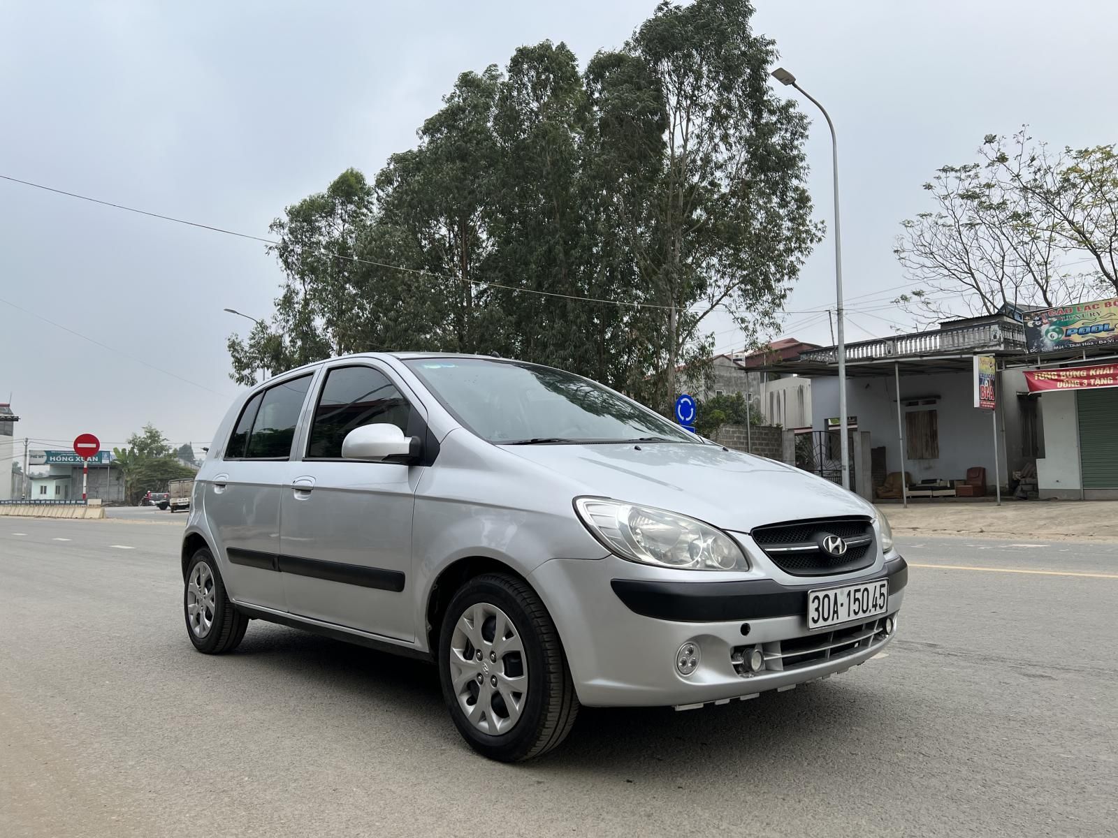 Hyundai Getz MT 2009 - Cần bán lại xe Hyundai Getz MT đời 2009 mới 95% giá tốt 130tr