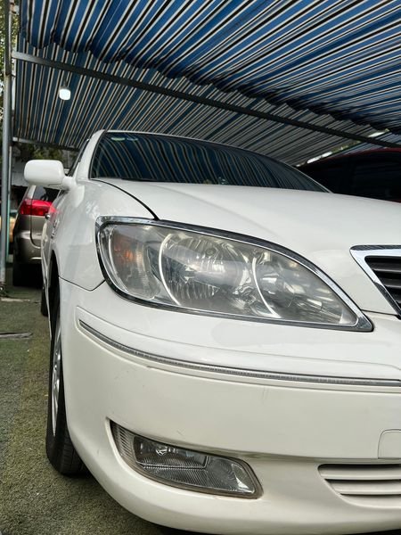 Toyota Camry 3.0V 2004 - Bán Toyota Camry 3.0V sản xuất năm 2004, màu trắng giá cạnh tranh