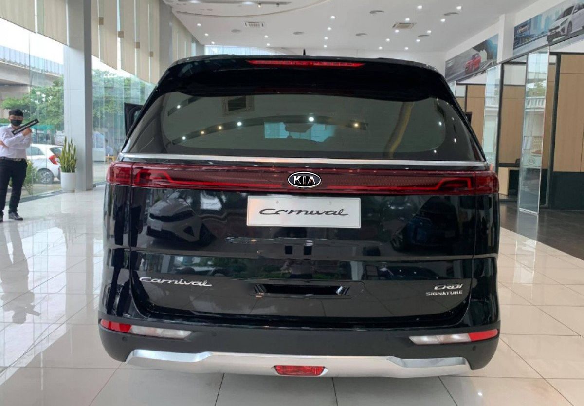 Kia Carnival   Signature 2.2D 7 ghế 2021 - Cần bán xe Kia Carnival Signature 2.2D 7 ghế năm 2021, màu đen