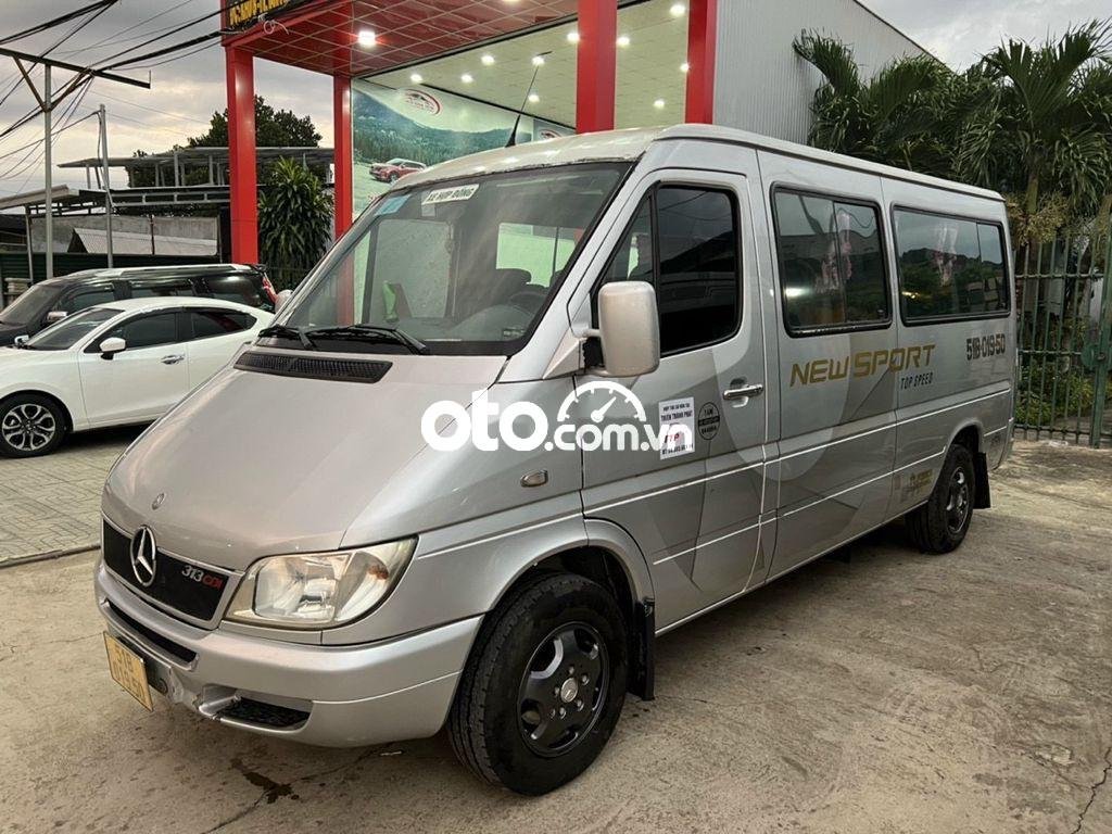 Mercedes-Benz Sprinter 2010 - Cần bán xe Mercedes năm sản xuất 2010, màu bạc, giá 200tr