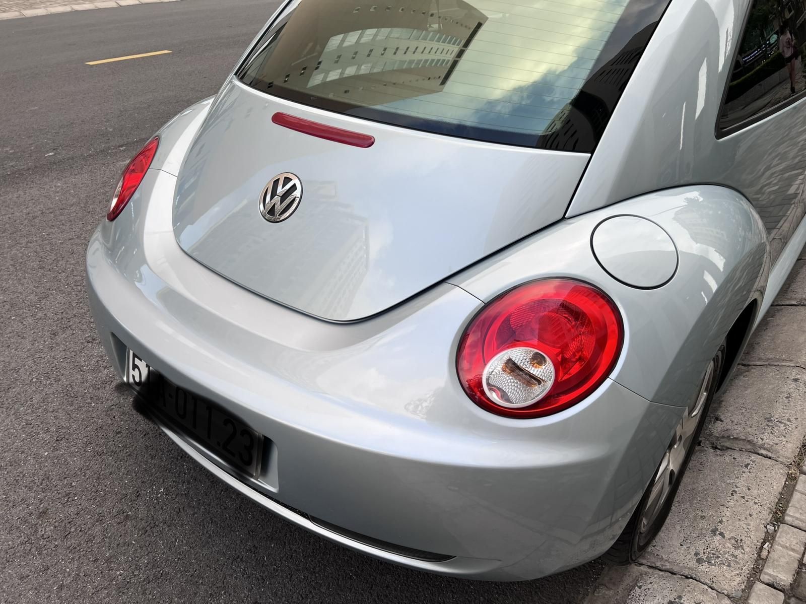 Volkswagen New Beetle 2009 - Xe Volkswagen New Beetle sản xuất năm 2009. Xe đăng ký lăn bánh vào cuối tháng 12/2010