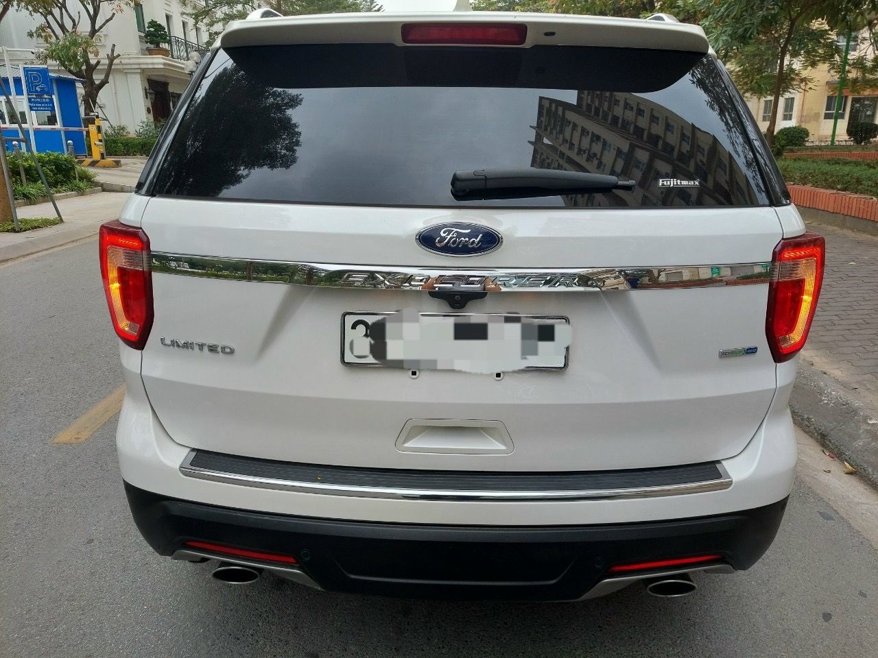 Ford Explorer 2018 - Bán Ford Explorer đăng ký 2018 mới 95% giá tốt 1 tỷ 757tr