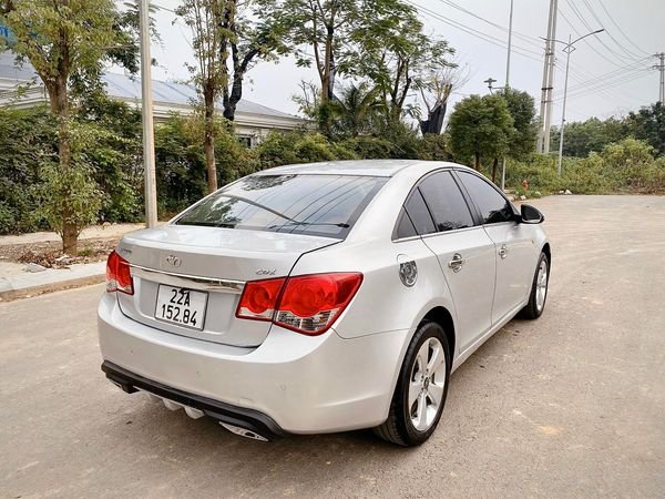 Daewoo Lacetti CDX 2009 - Bán xe Daewoo Lacetti CDX sản xuất 2009, màu bạc, giá tốt