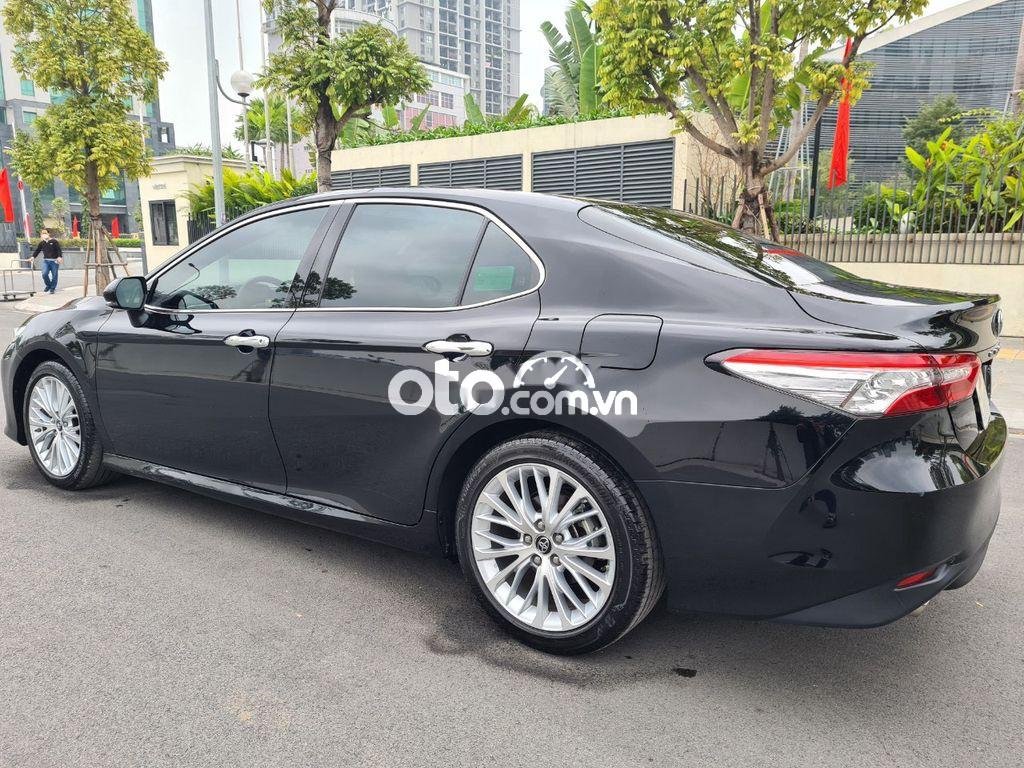 Toyota Camry  2.5Q 2019 - Bán Toyota Camry 2.5Q sản xuất 2019, màu đen