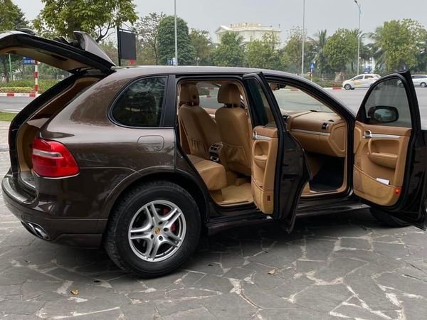 Porsche Cayenne GTS V8 4.8L 2008 - Bán Porsche Cayenne GTS V8 4.8L năm sản xuất 2008, màu nâu