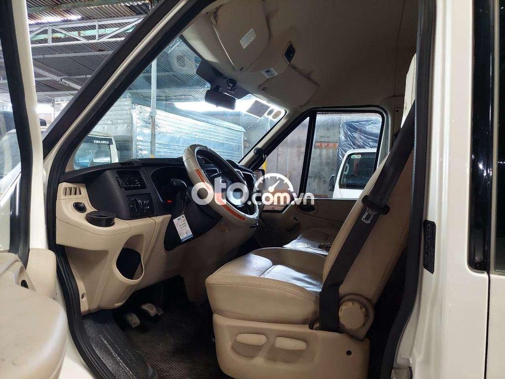 Ford Transit   Luxury 2018 - Xe Ford Transit Luxury năm sản xuất 2018, màu trắng giá cạnh tranh