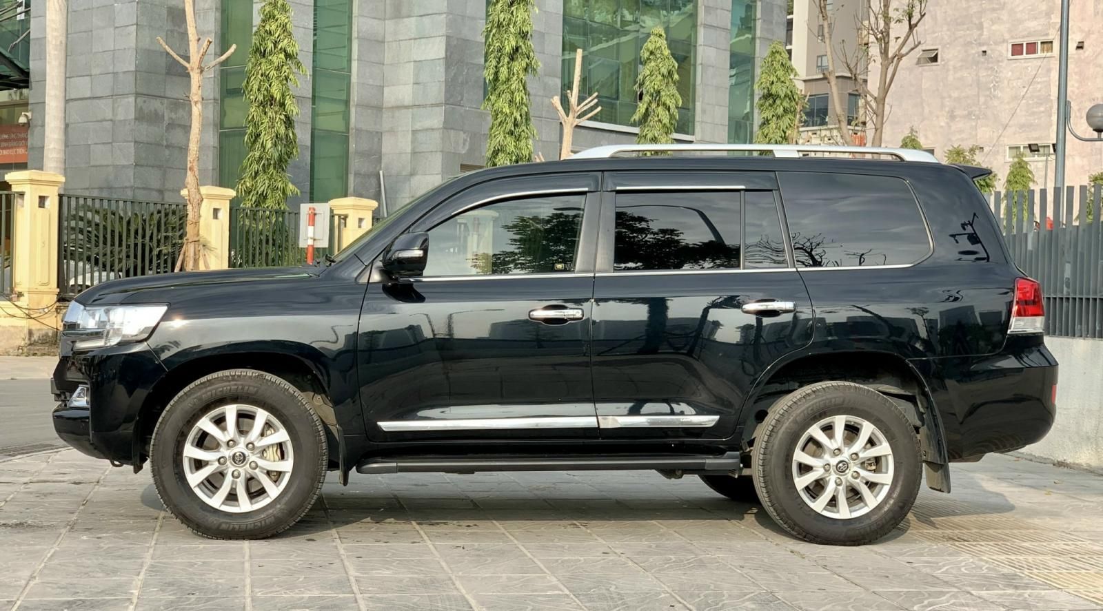 Toyota Land Cruiser VX 4.6 V8 2019 - Bán Toyota Land Cruiser VX 4.6 V8 sản xuất năm 2019