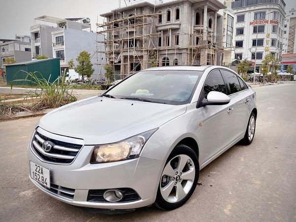 Daewoo Lacetti CDX 2009 - Bán xe Daewoo Lacetti CDX sản xuất 2009, màu bạc, giá tốt