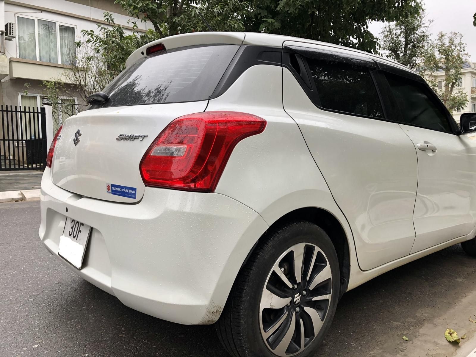 Suzuki Swift 2019 - Bán ô tô Suzuki Swift 1.2L GLX sản xuất 2019 xe gia đình sử dụng