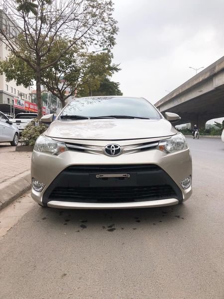 Toyota Vios E CVT 2018 - Bán xe Toyota Vios E CVT năm 2018, màu vàng, 423 triệu