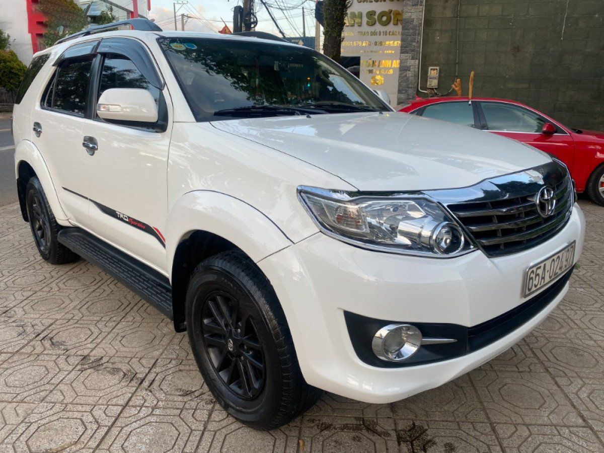 Toyota Fortuner   2.5G   2012 - Cần bán xe Toyota Fortuner 2.5G sản xuất năm 2012, màu trắng còn mới giá cạnh tranh