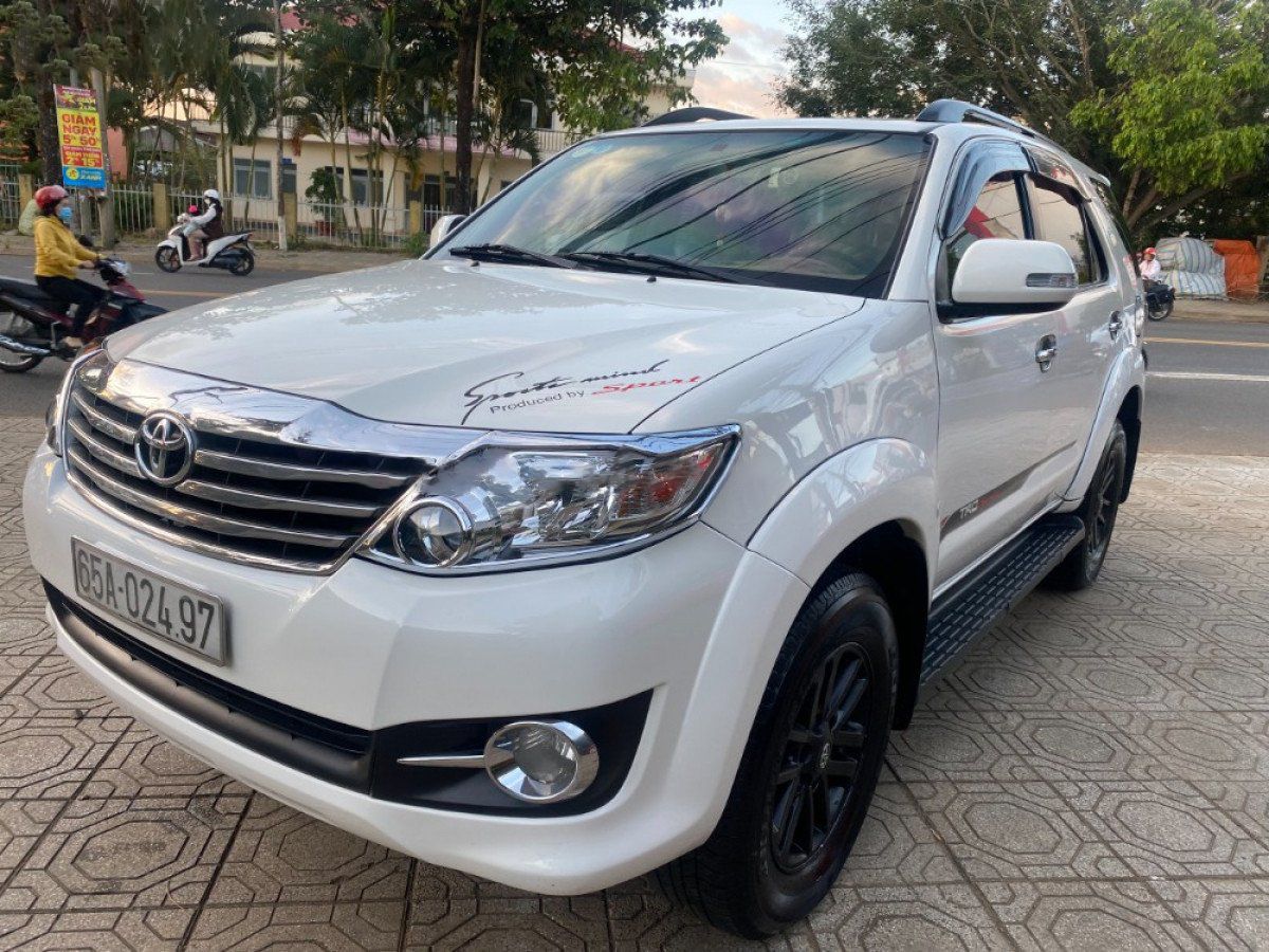 Toyota Fortuner   2.5G   2012 - Cần bán xe Toyota Fortuner 2.5G sản xuất năm 2012, màu trắng còn mới giá cạnh tranh