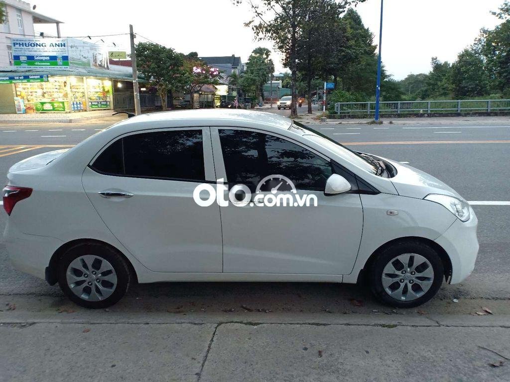 Hyundai Grand i10 2019 - Bán xe Hyundai Grand i10 1.2MT sản xuất năm 2019, màu trắng, nhập khẩu, giá 290tr