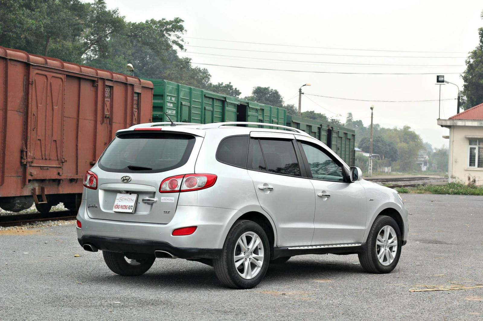 Hyundai Santa Fe 2010 - Bán Hyundai Santa Fe SLX sản xuất 2010, màu bạc, giá tốt, giấy tờ hợp pháp, thủ tục sang tên nhanh gọn