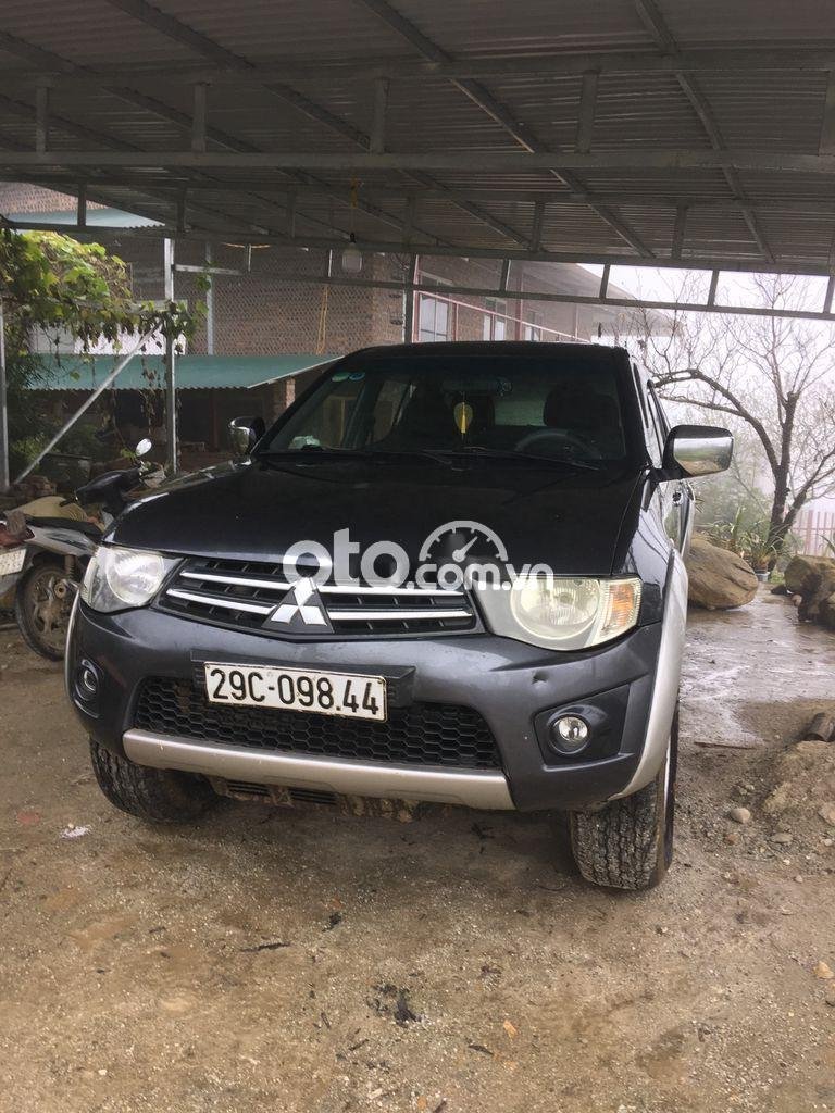 Mitsubishi Triton 4x4 AT Mivec 2012 - Bán Mitsubishi Triton 4x4 AT Mivec năm 2012, màu xám, nhập khẩu nguyên chiếc số tự động 