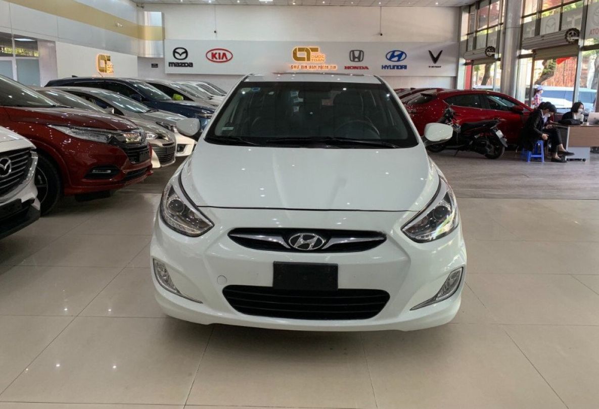 Hyundai Accent   1.4AT   2014 - Bán Hyundai Accent 1.4AT năm 2014, màu trắng, nhập khẩu nguyên chiếc