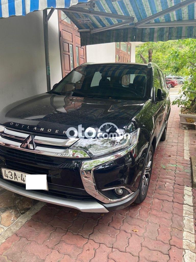 Mitsubishi Outlander   2.0 Premium  2019 - Bán Mitsubishi Outlander 2.0 Premium năm sản xuất 2019, màu đen giá cạnh tranh