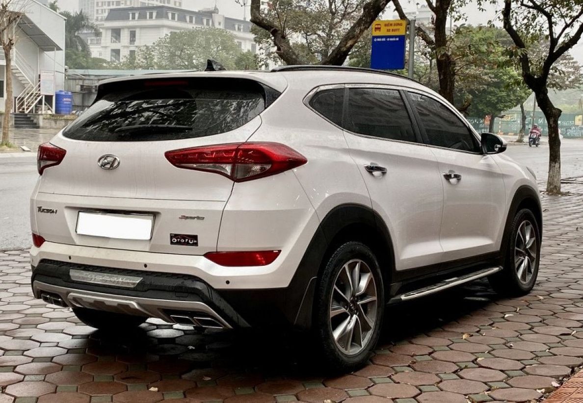 Hyundai Tucson   2.0  2018 - Cần bán Hyundai Tucson 2.0 năm 2018, màu trắng, giá 760tr