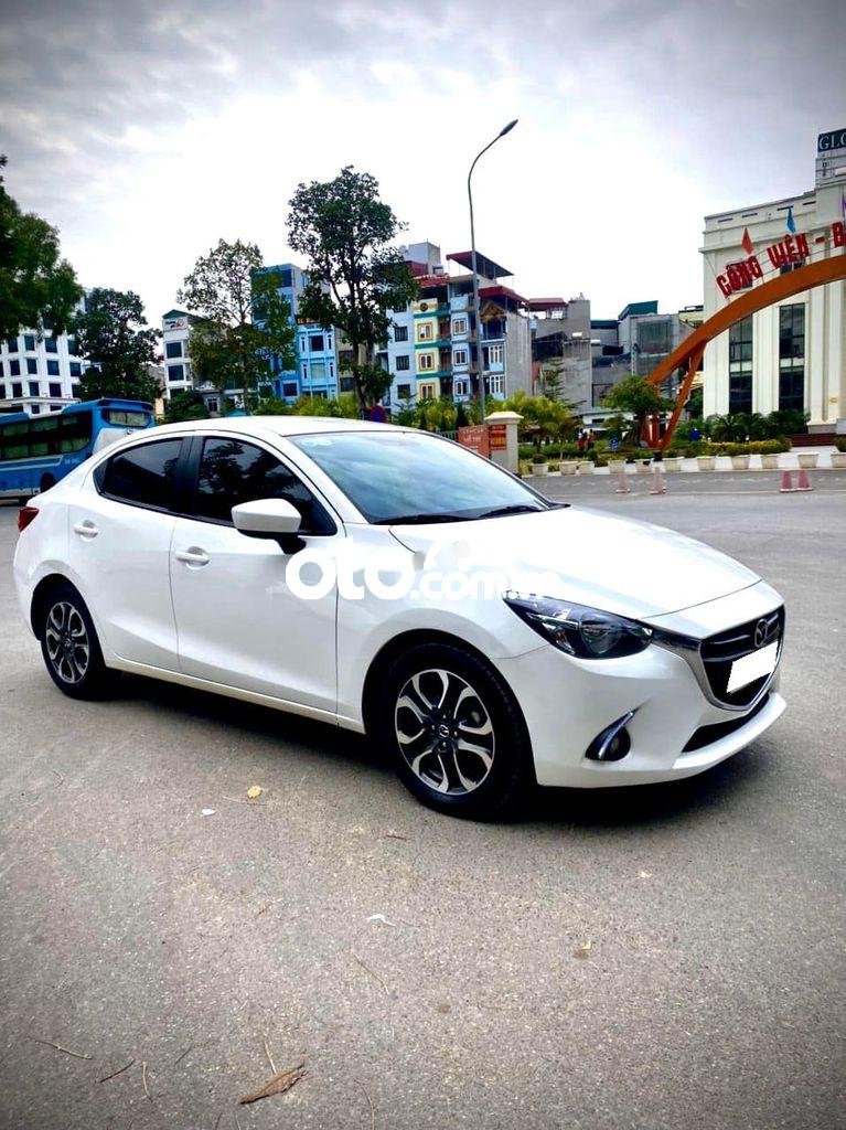 Mazda 2 2017 - Bán xe Mazda 2 Sedan 1.5L Deluxe năm 2017, màu trắng