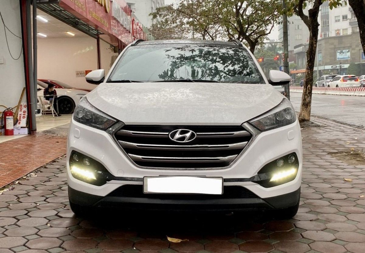 Hyundai Tucson   2.0  2018 - Cần bán Hyundai Tucson 2.0 năm 2018, màu trắng, giá 760tr