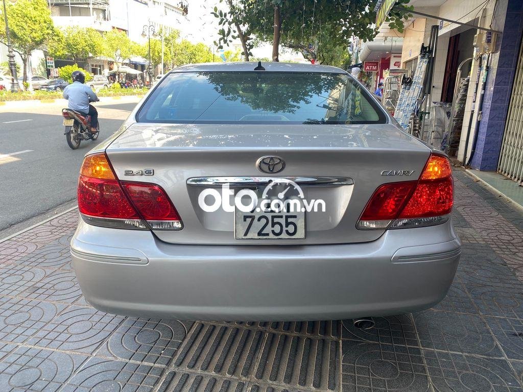 Toyota Camry 2004 - Bán xe Toyota Camry 2.4G sản xuất 2004, màu bạc